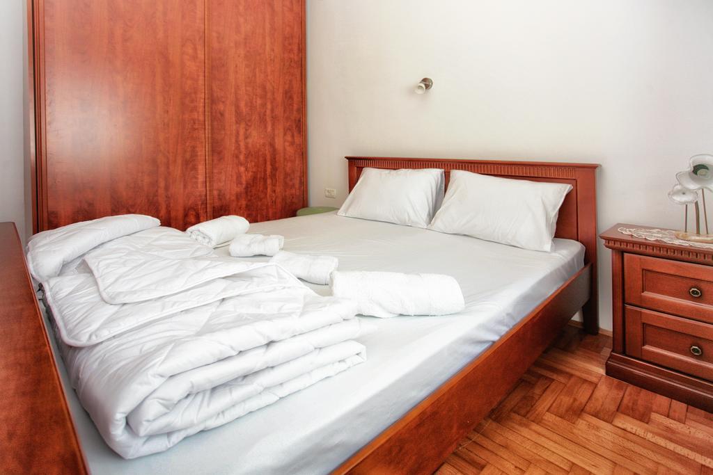 Apartments Villa Happy Mrcevac Buitenkant foto