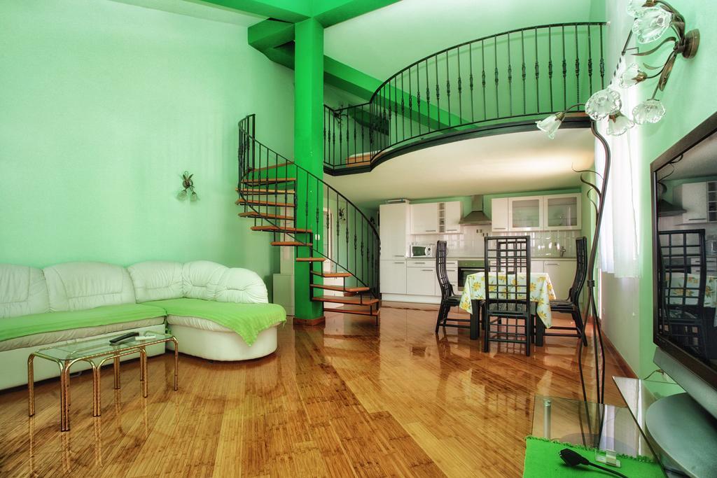 Apartments Villa Happy Mrcevac Buitenkant foto