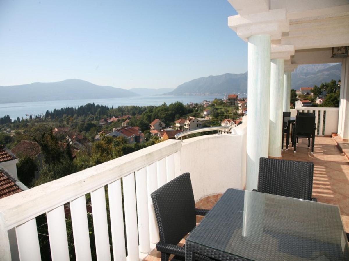 Apartments Villa Happy Mrcevac Buitenkant foto